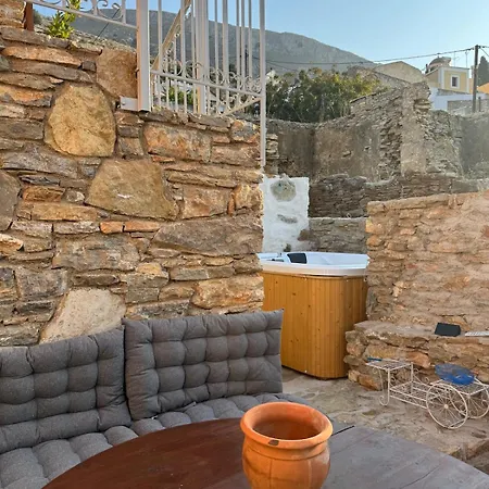 Apartment Kastrouna, With Private Heated Jacuzzi Symi