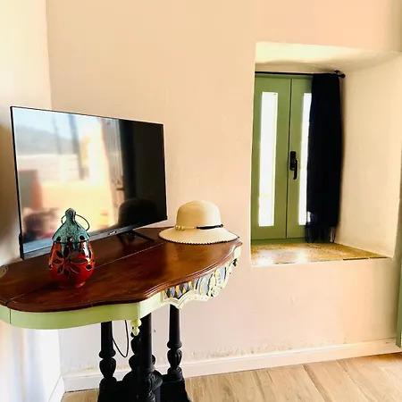 Apartment Kastrouna, With Private Heated Jacuzzi