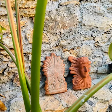 דירה Kastrouna, With Private Heated Jacuzzi