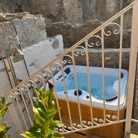 Kastrouna, With Private Heated Jacuzzi * Sými