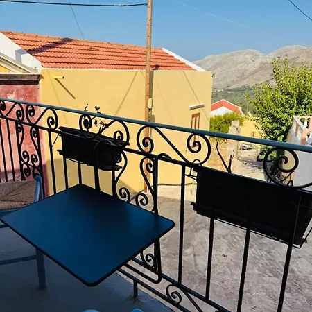 Kastrouna, With Private Heated Jacuzzi דירה