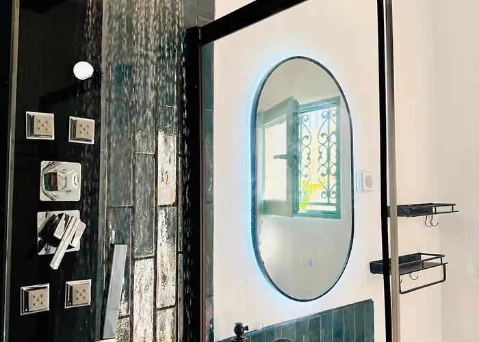 شقة Kastrouna, With Private Heated Jacuzzi *