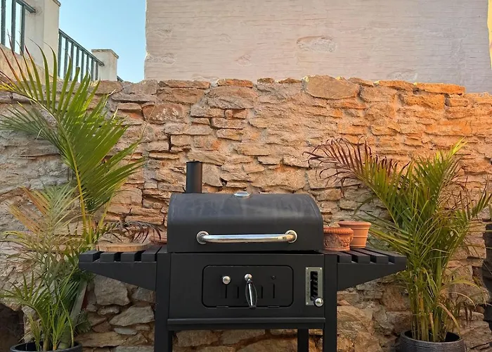 شقة Kastrouna, With Private Heated Jacuzzi