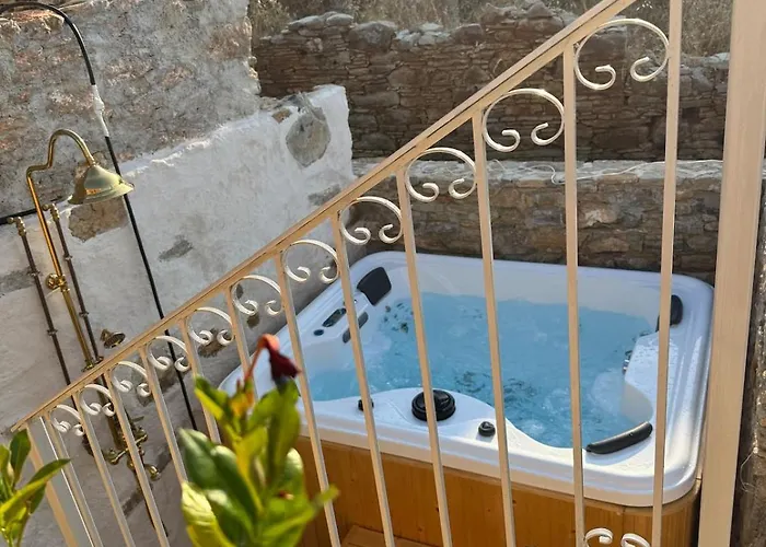 Kastrouna, With Private Heated Jacuzzi * Σύμη