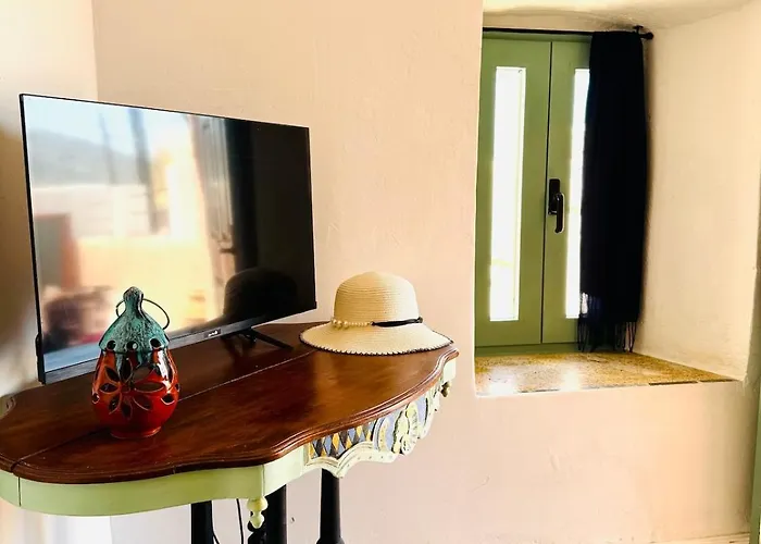 شقة Kastrouna, With Private Heated Jacuzzi